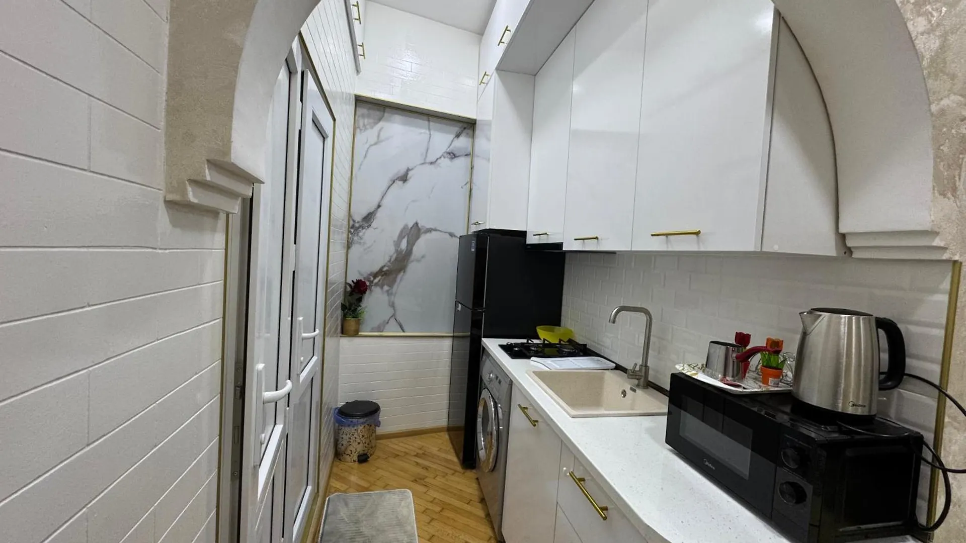Tamuna Apartment contacts